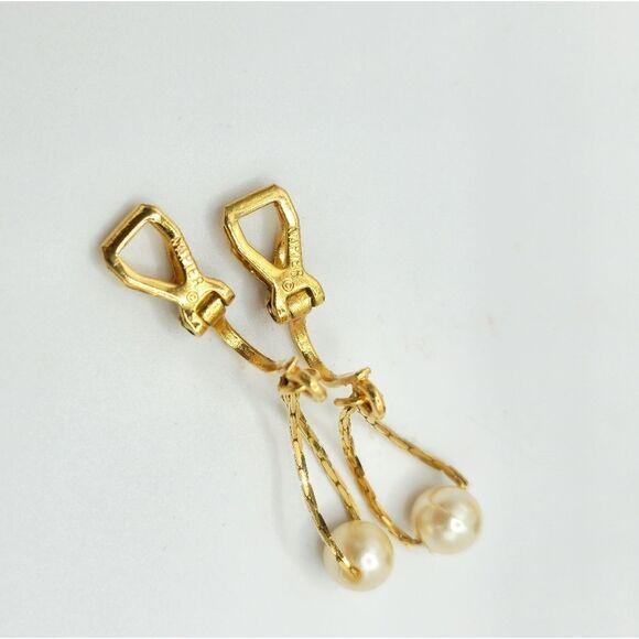 Vintage Napier Gold/pearl clip on earrings - Picture 1 of 7